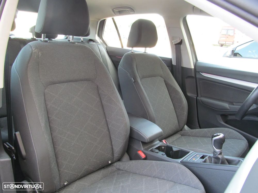 VW Golf 1.0 TSI Confortline - 16
