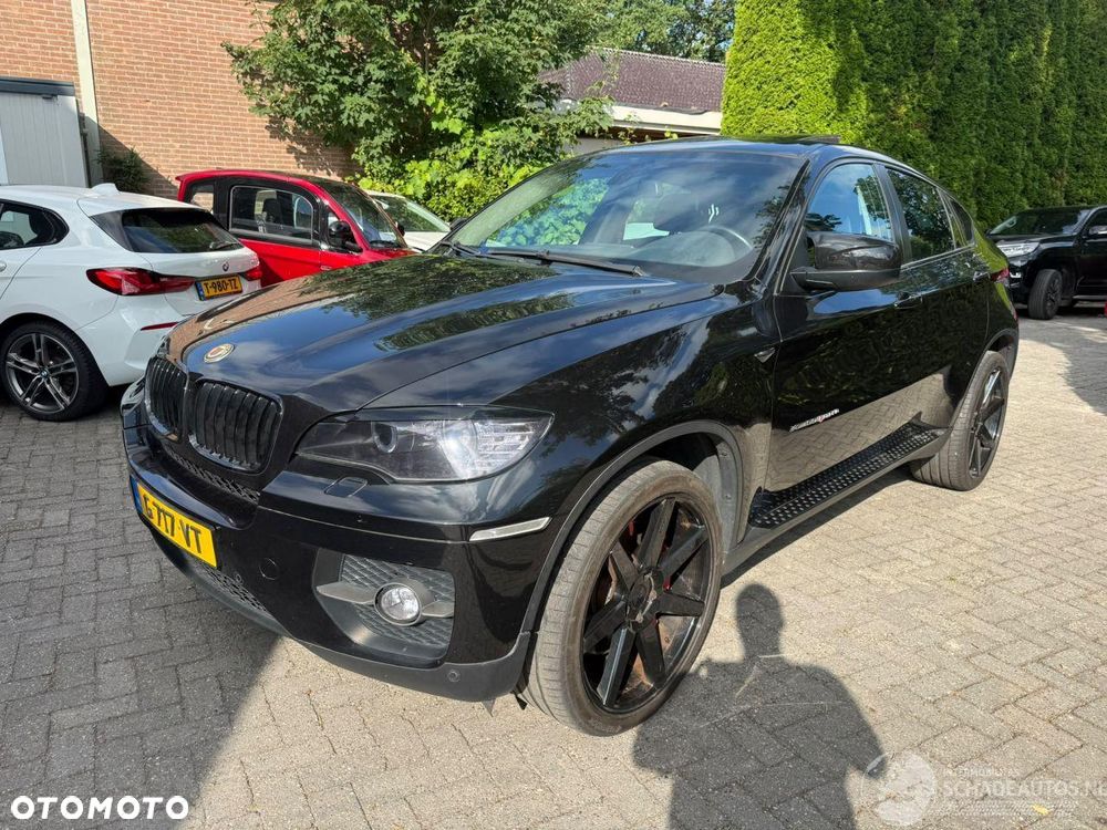 BMW X6 50i xDrive - 8