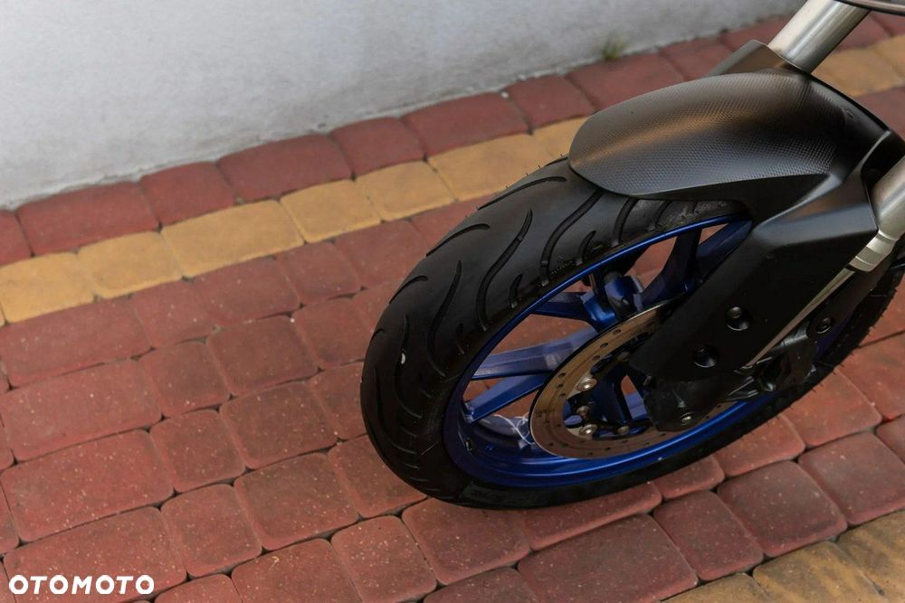 Yamaha MT - 7
