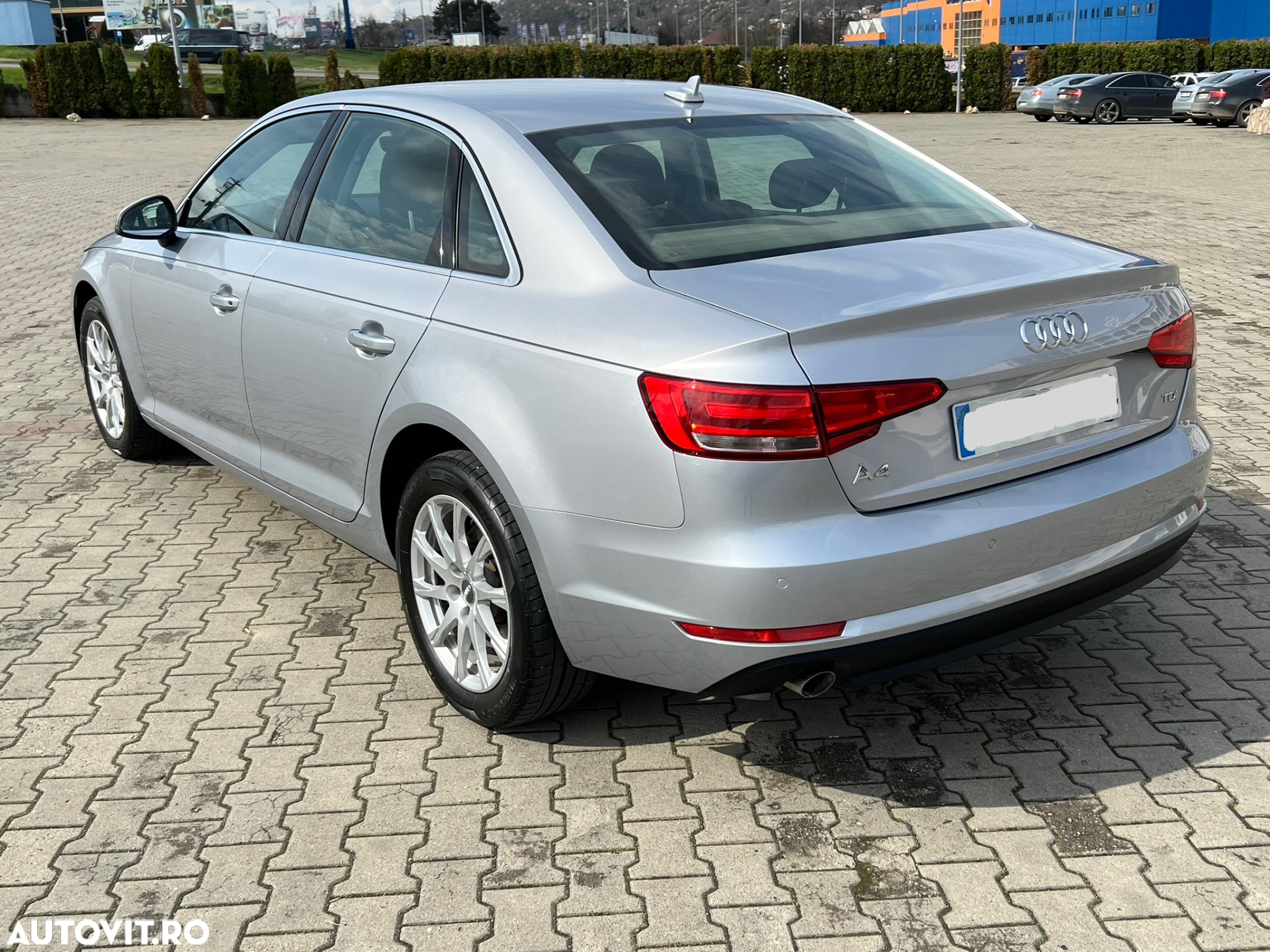 Audi A4 2.0 TDI DPF multitronic Ambiente - 4