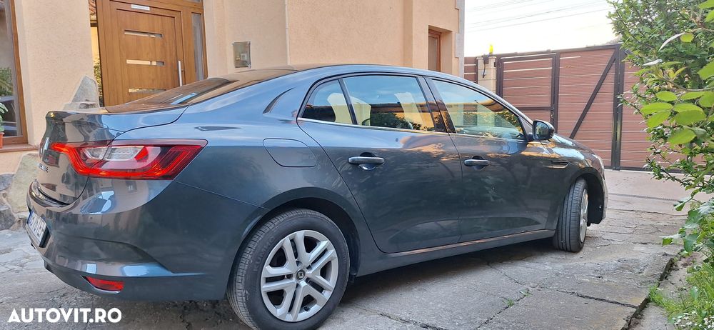 Renault Megane TCe Zen - 4