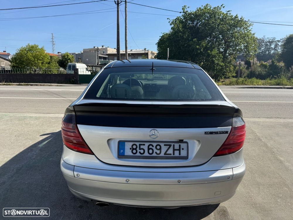 Mercedes-Benz C 200 - 4