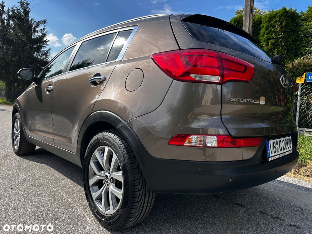 Kia Sportage 2.0 CRDI 4WD Automatik Fifa World Cup Edition - 3