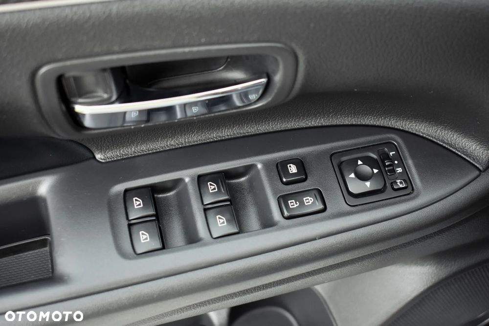 Mitsubishi Outlander 2.0 4WD CVT Diamant Edition+ - 23