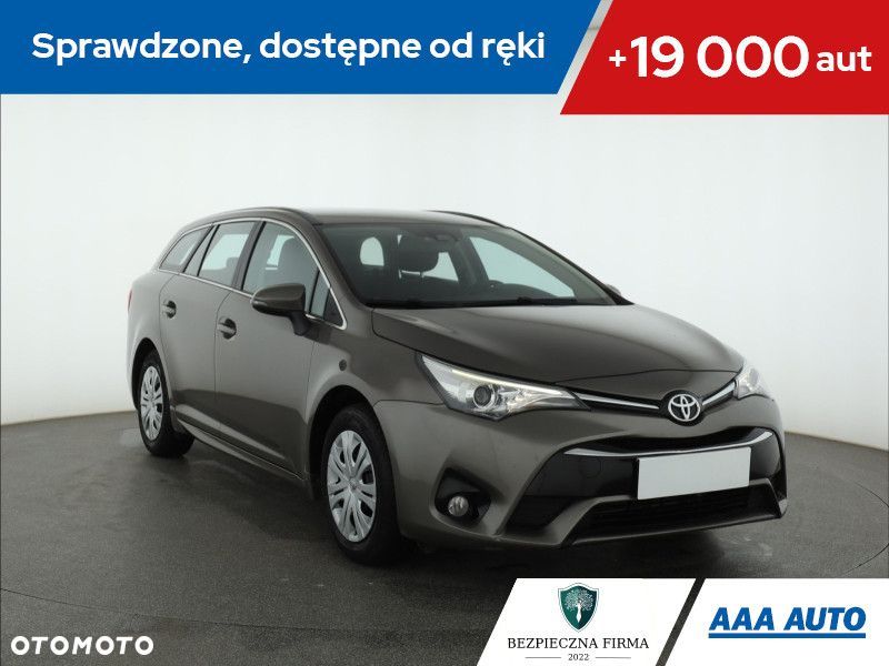 Toyota Avensis - 2