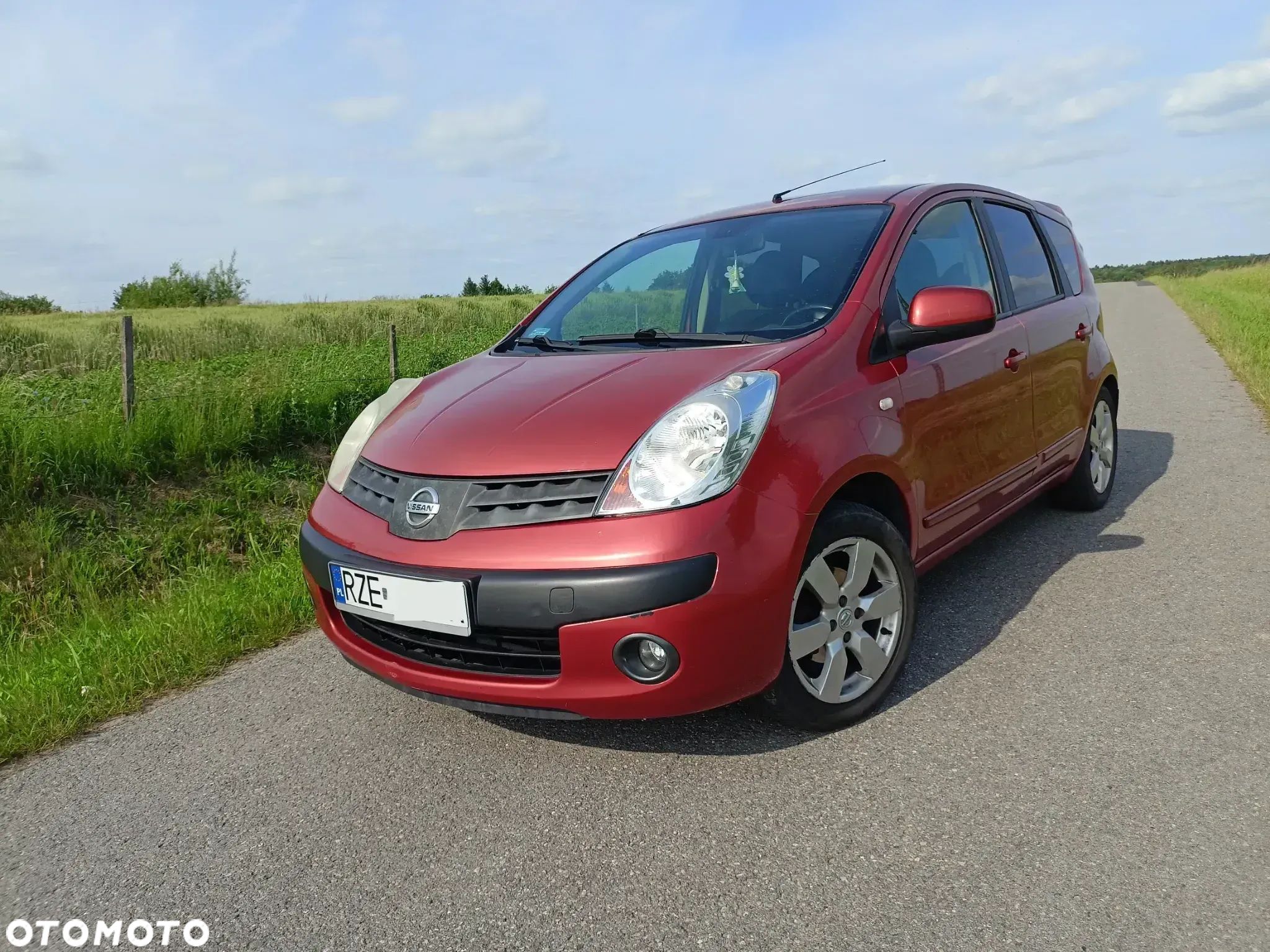 Nissan Note - 1