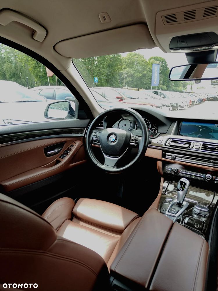 BMW Seria 5 520d Luxury Line - 15