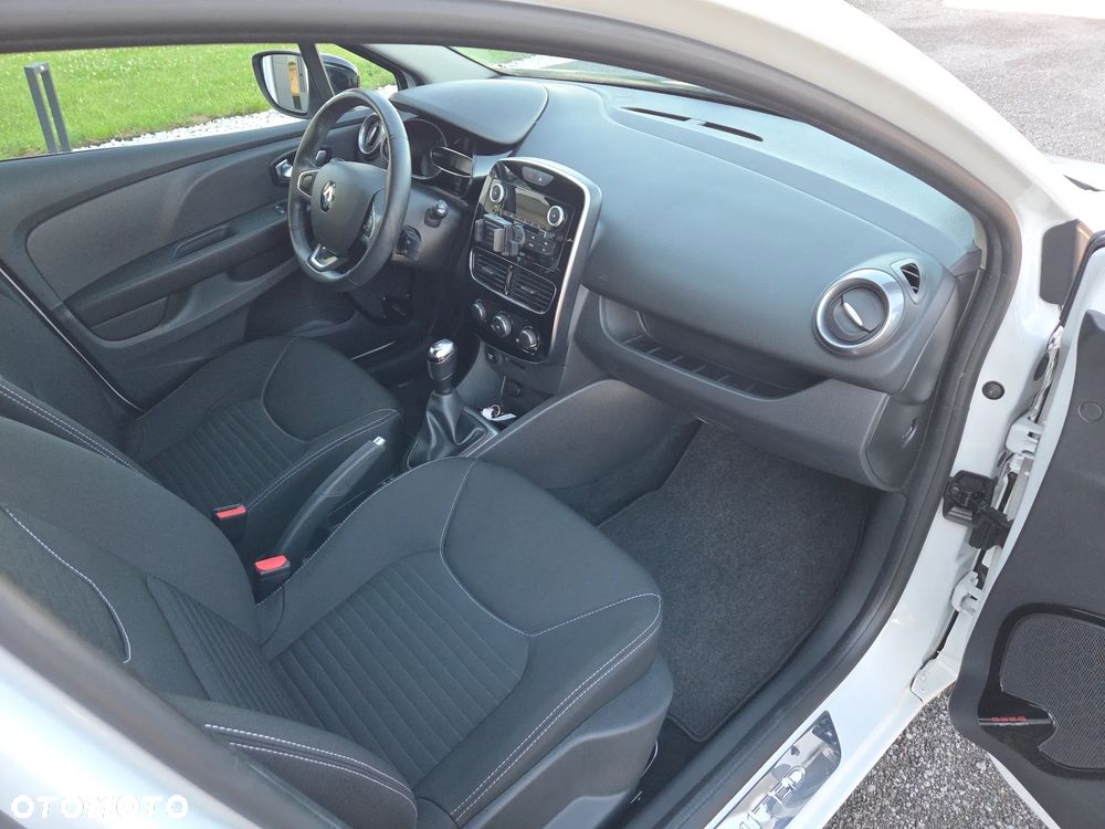 Renault Clio 1.2 16V 75 LIMITED - 7