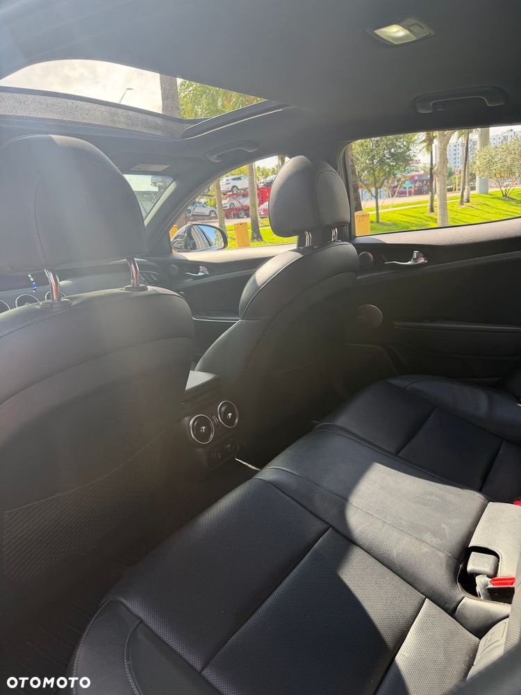 Kia Stinger 3.3 T-GDI AWD OPF GT - 8