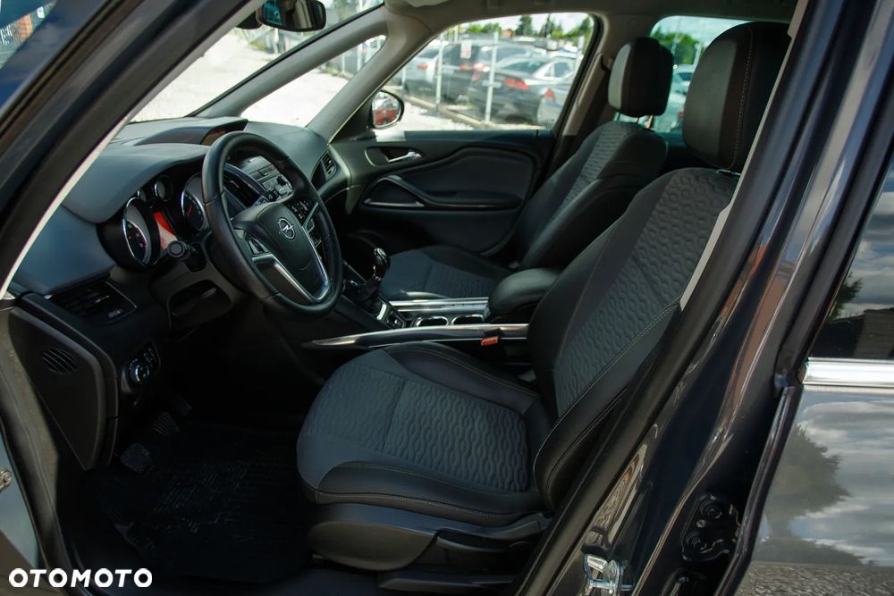 Opel Zafira Tourer 1.4 Turbo Innovation - 26