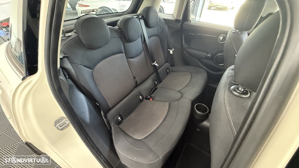 MINI 5 Portas One D - 15