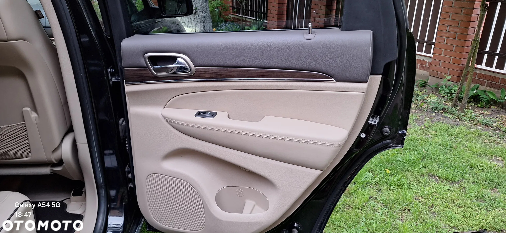 Jeep Grand Cherokee 5.7 V8 HEMI 4WD Automatik Overland - 8