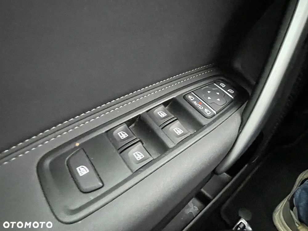 Mercedes-Benz Klasa T 180 Automatik Progressive - 26