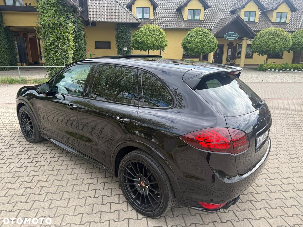 Porsche Cayenne - 10