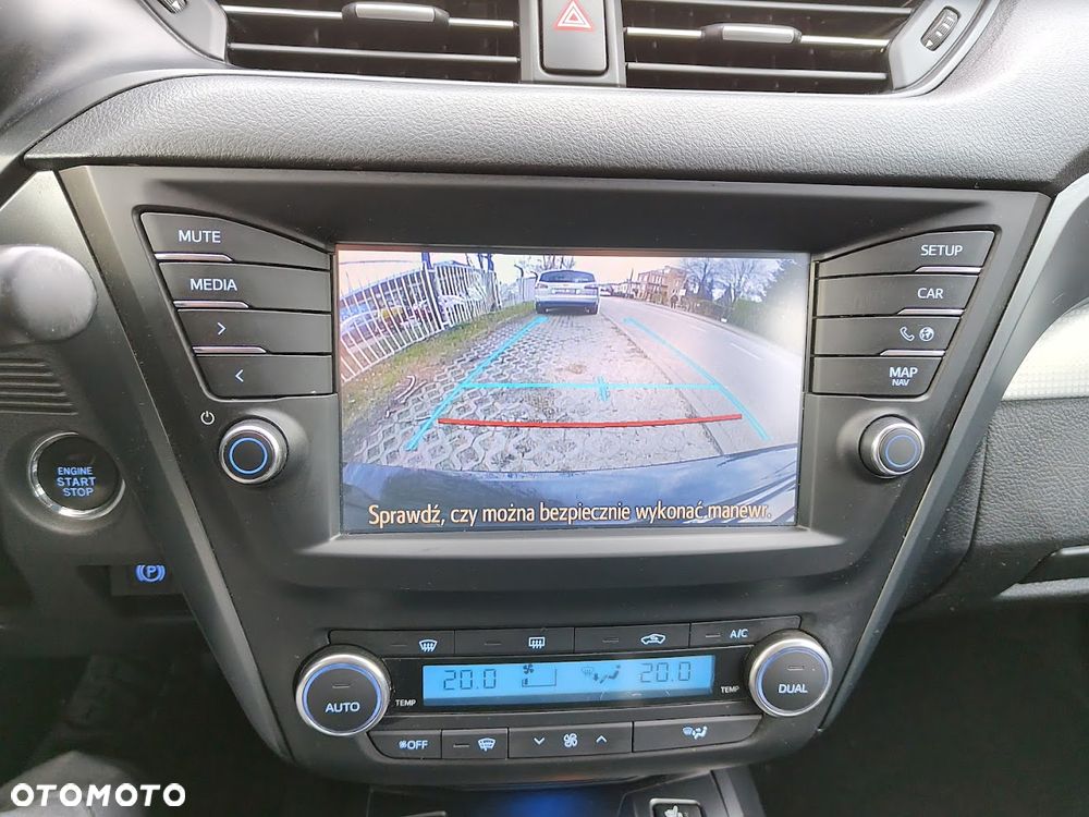 Toyota Avensis 1.8 Premium - 13