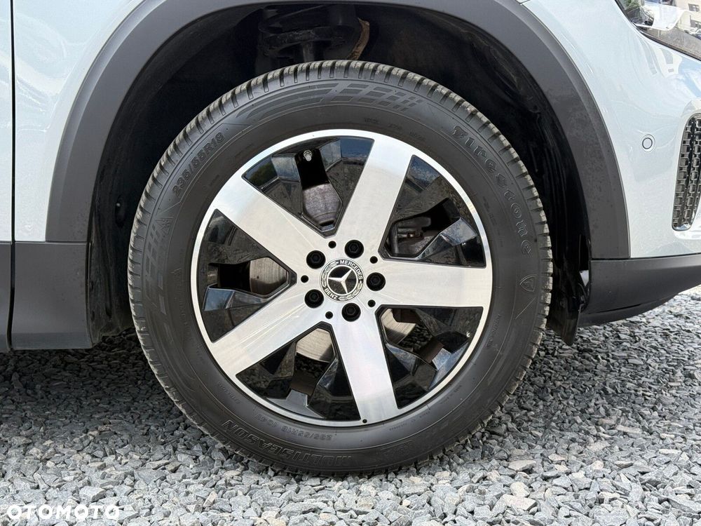 Mercedes-Benz GLB 200 Progressive 7G-DCT - 11