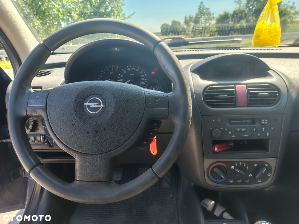 Opel Corsa - 8