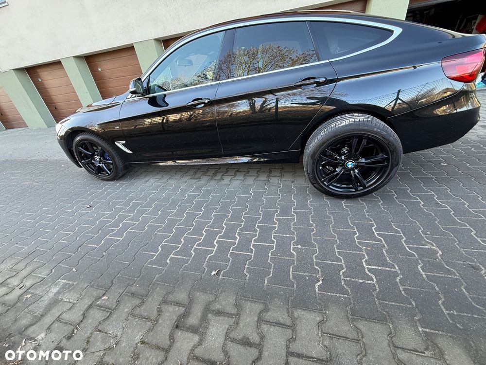 BMW Seria 3 330i xDrive M Sport - 14