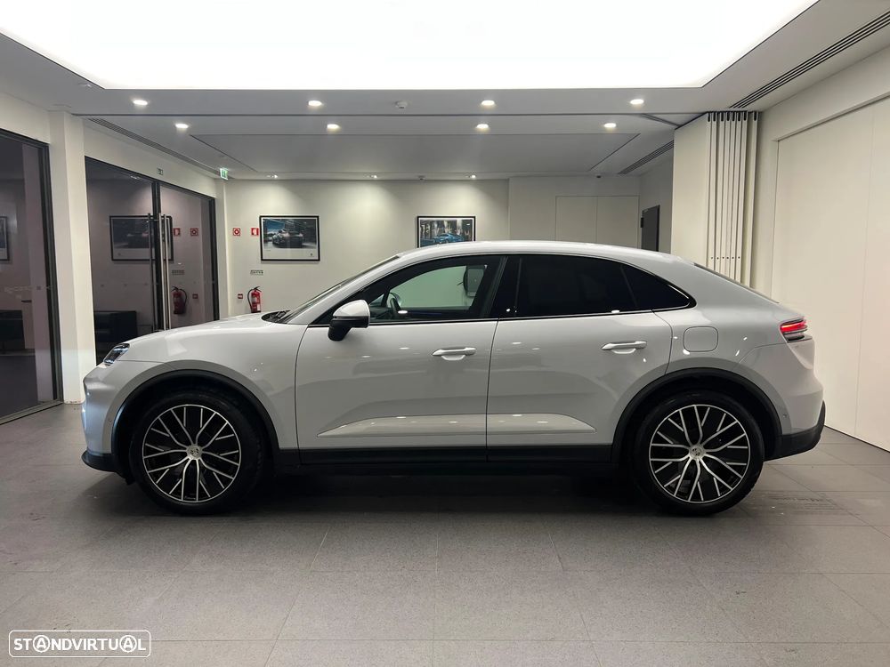 Porsche Macan Electric 4 - 2