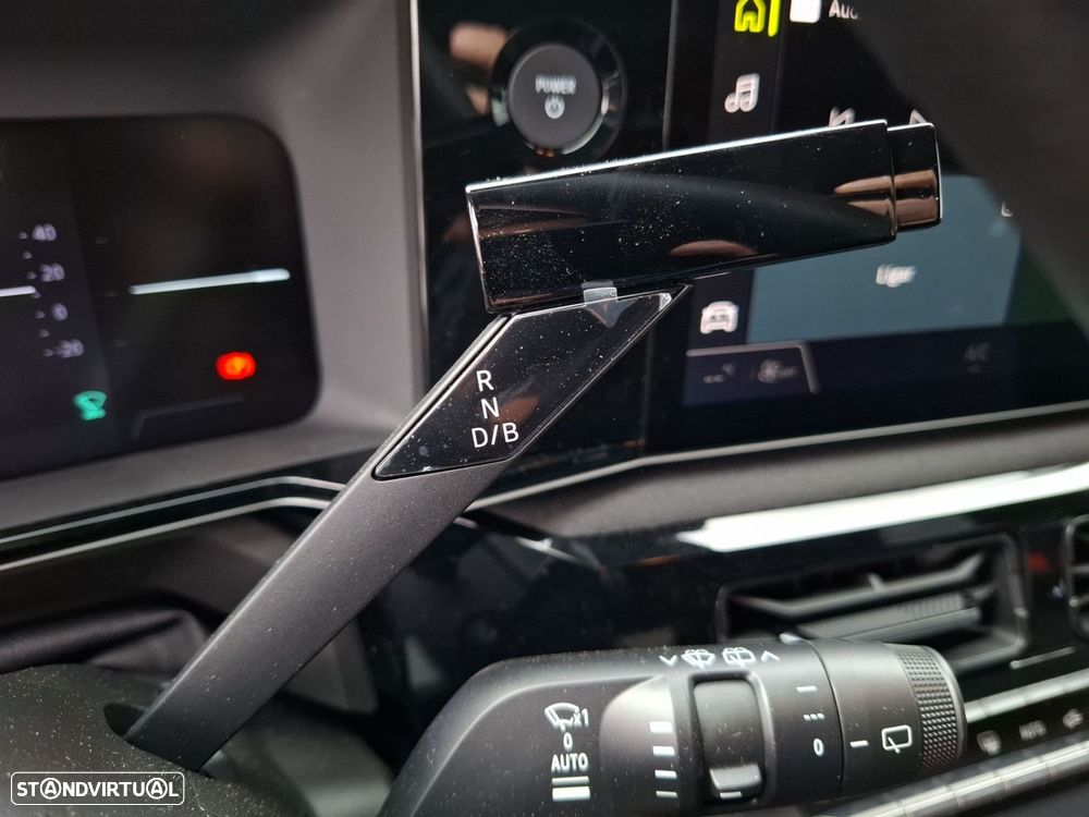 Nissan Micra 40 kWh Engage — fotografia 16