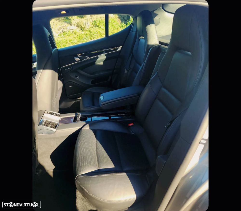 Porsche Panamera 4S PDK - 27