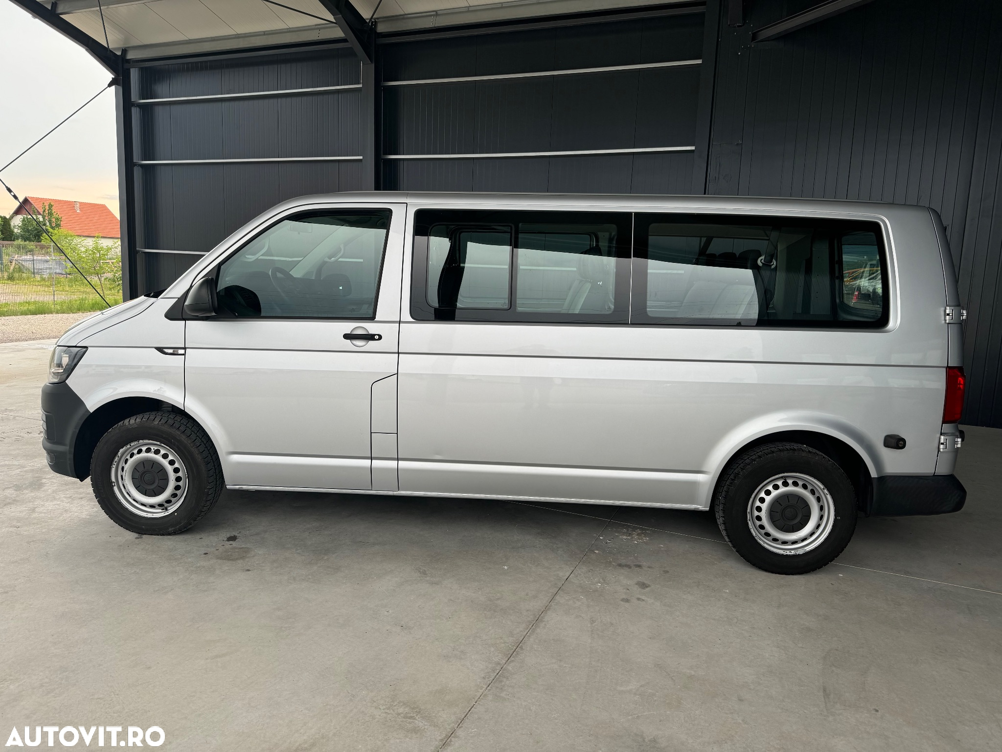 Volkswagen Transporter Kombi T6 2.0 TDI 110 kW LR - 10