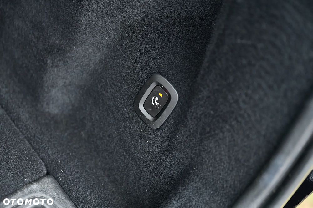 Volvo XC 60 D3 Momentum Pro - 23