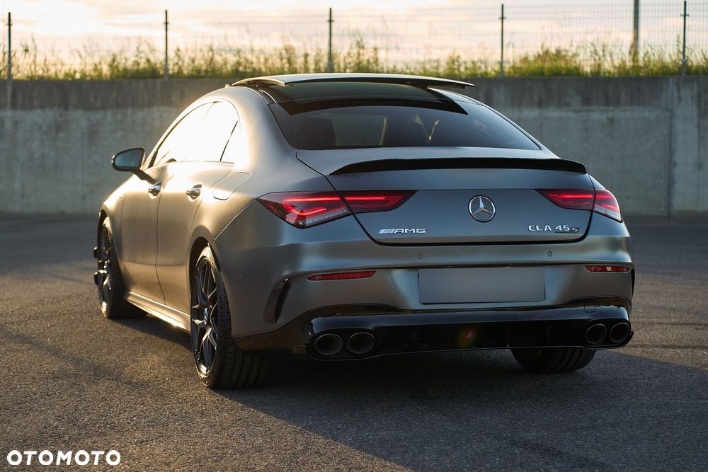 Mercedes-Benz CLA AMG 45 S 4-Matic 8G-DCT - 12