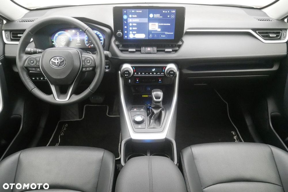 Toyota RAV4 - 8