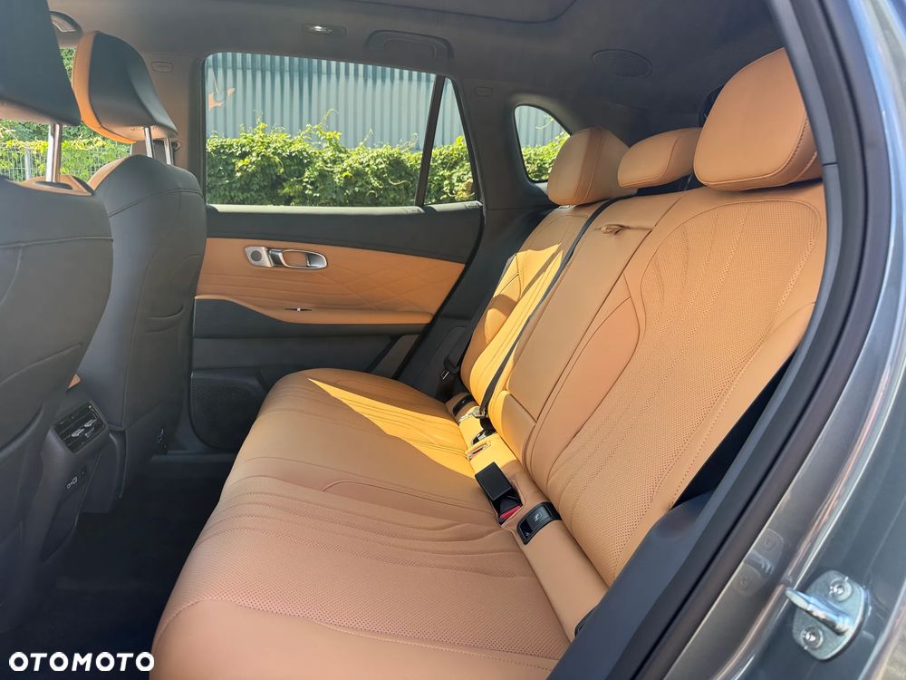Geely Starray EM-i 1.5 PHEV Max - 8