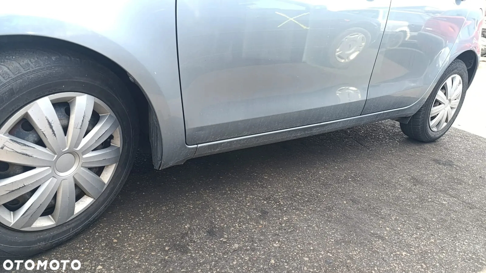 34674 Toyota yaris 2 1.3  vvti 2SZ-FE na części lakier 1F8 - 7