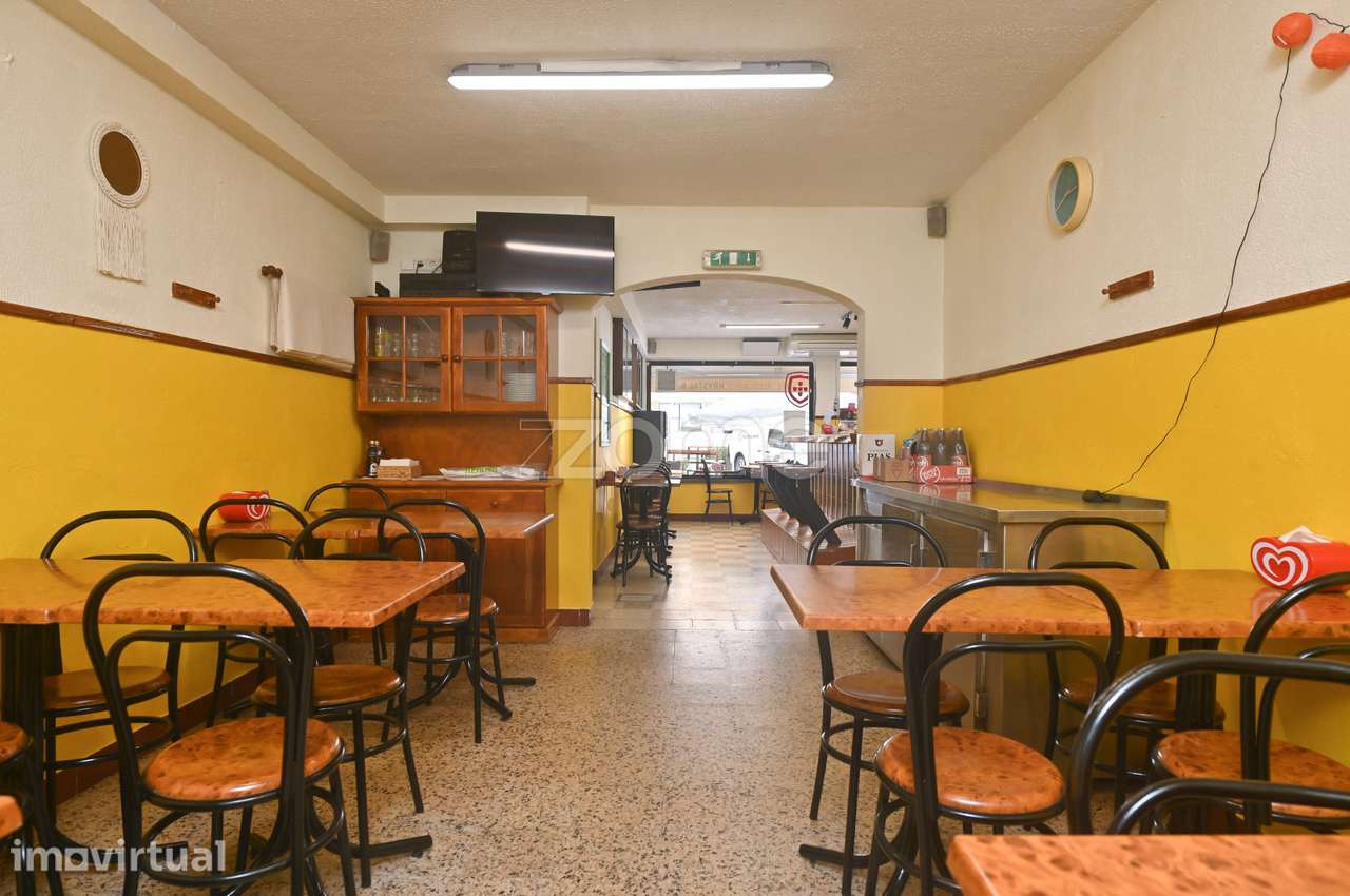 Restaurante -Café em pleno funcionamento-Cascais-Totalmente equipado - Grande imagem: 2/18