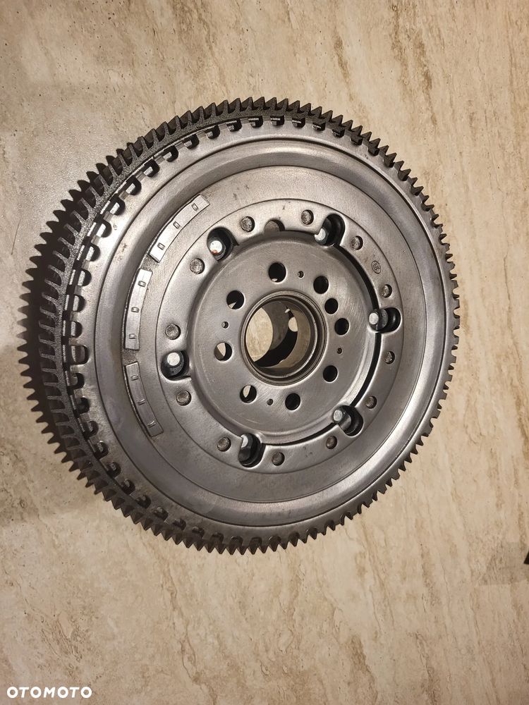 Koło zamachowe dwumasowe przekładnia mechaniczna (bez łożyska prowadzącego; bez zestawu śrubowego; z tarczką regulującą tarcie) FORD TRANSIT, TRANSIT TOURNEO 2.2D/2.4D 04.06-08.14 - 1