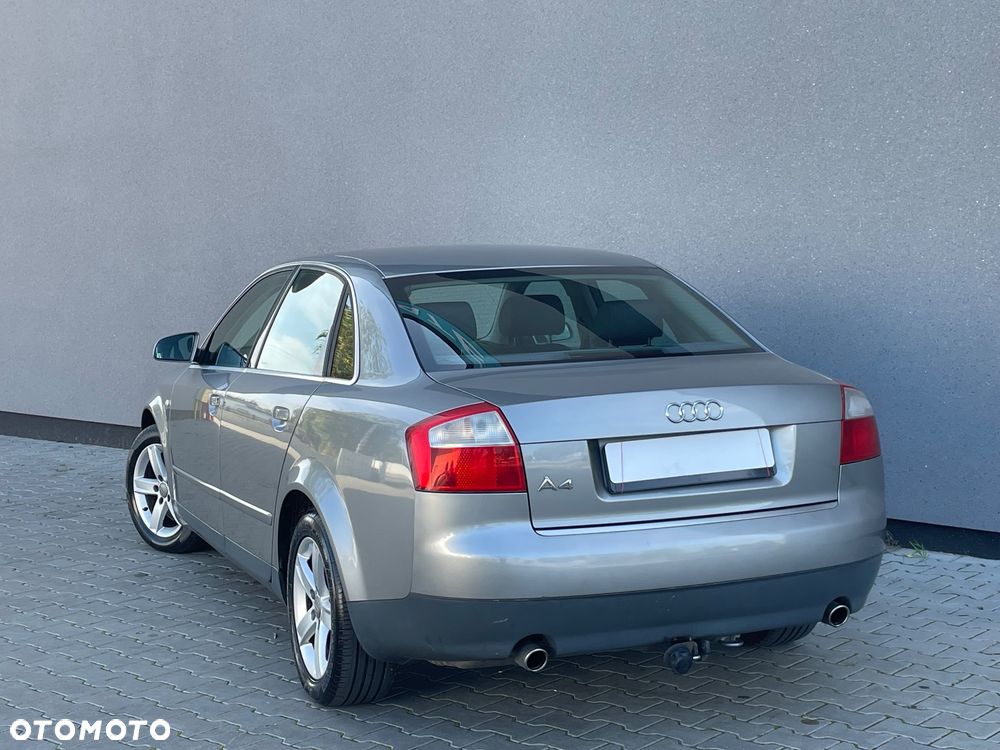 Audi A4 Limousine 2004 photo 4