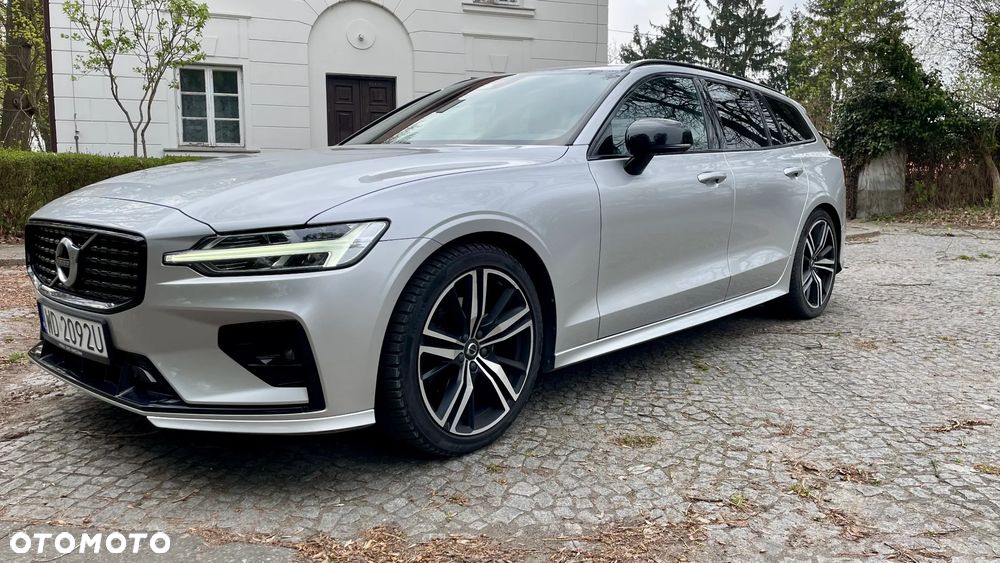 Volvo V60 B3 B R-Design - 2