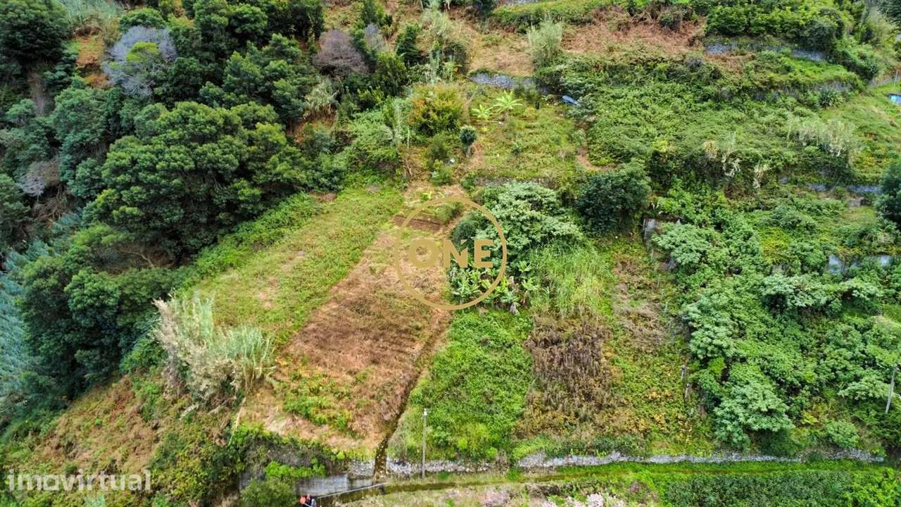 Terreno - Grande imagem: 2/8