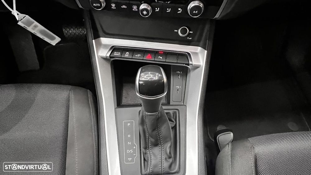 Audi Q3 45 TFSIe S tronic - 34