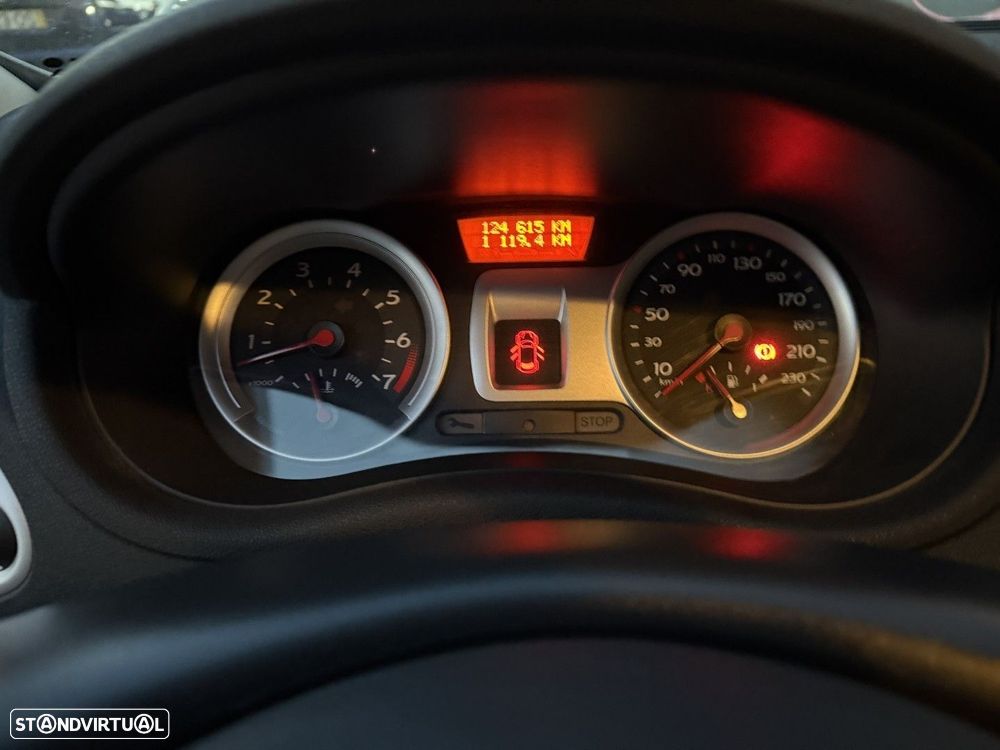 Renault Clio Break 1.2 16V Dynamique - 21