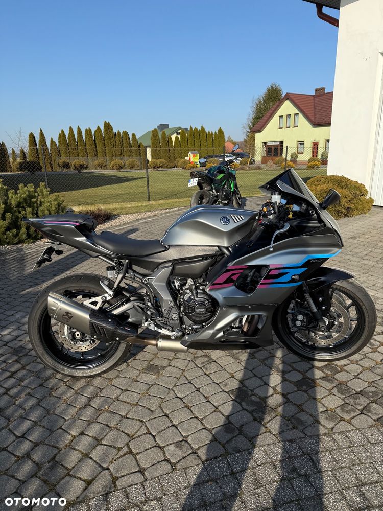 Yamaha R7 - 11