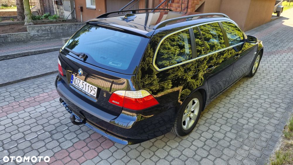 BMW Seria 5 525d - 11