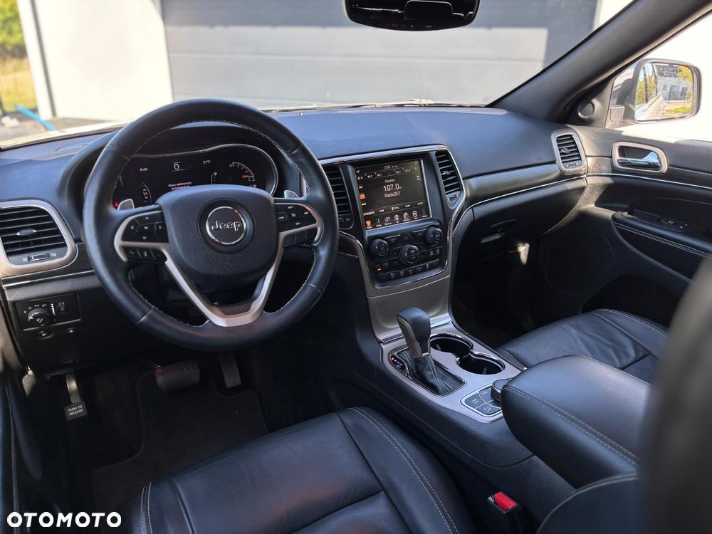 Jeep Grand Cherokee - 22
