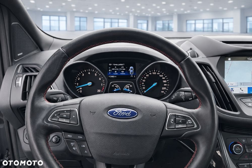 Ford Kuga 1.5 EcoBoost 2x4 ST-Line - 14