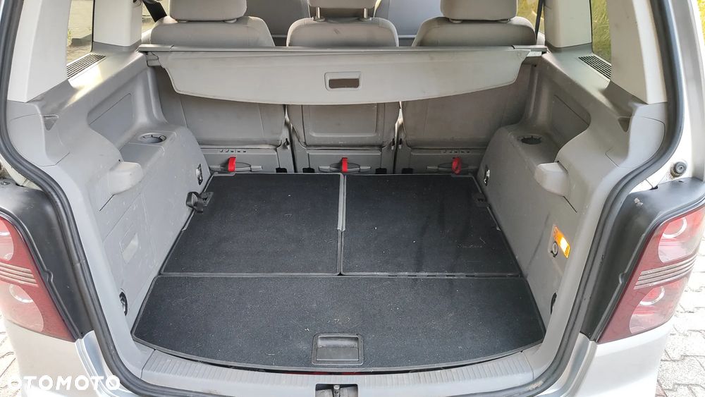 Volkswagen Touran 1.6 Trendline - 12
