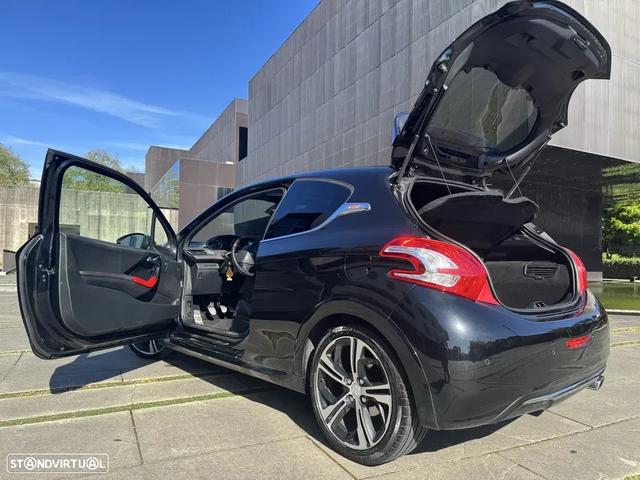 Peugeot 208 GTI 200 THP - 9