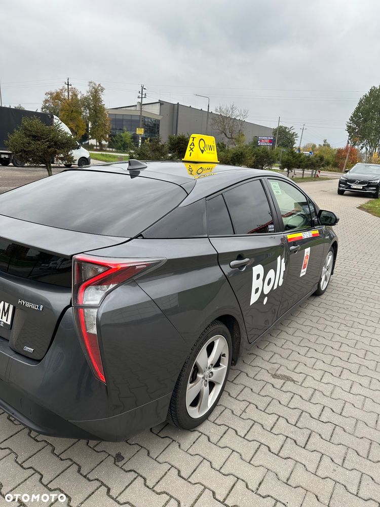 Toyota Prius - 10