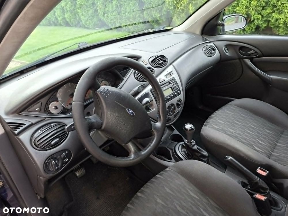 Ford Focus - 8