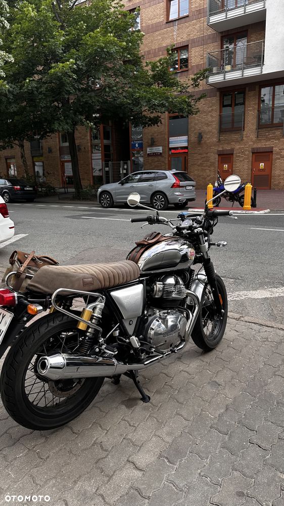 Royal Enfield Interceptor - 2