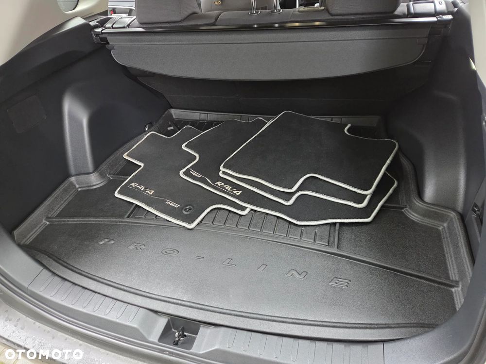 Toyota RAV4 - 13
