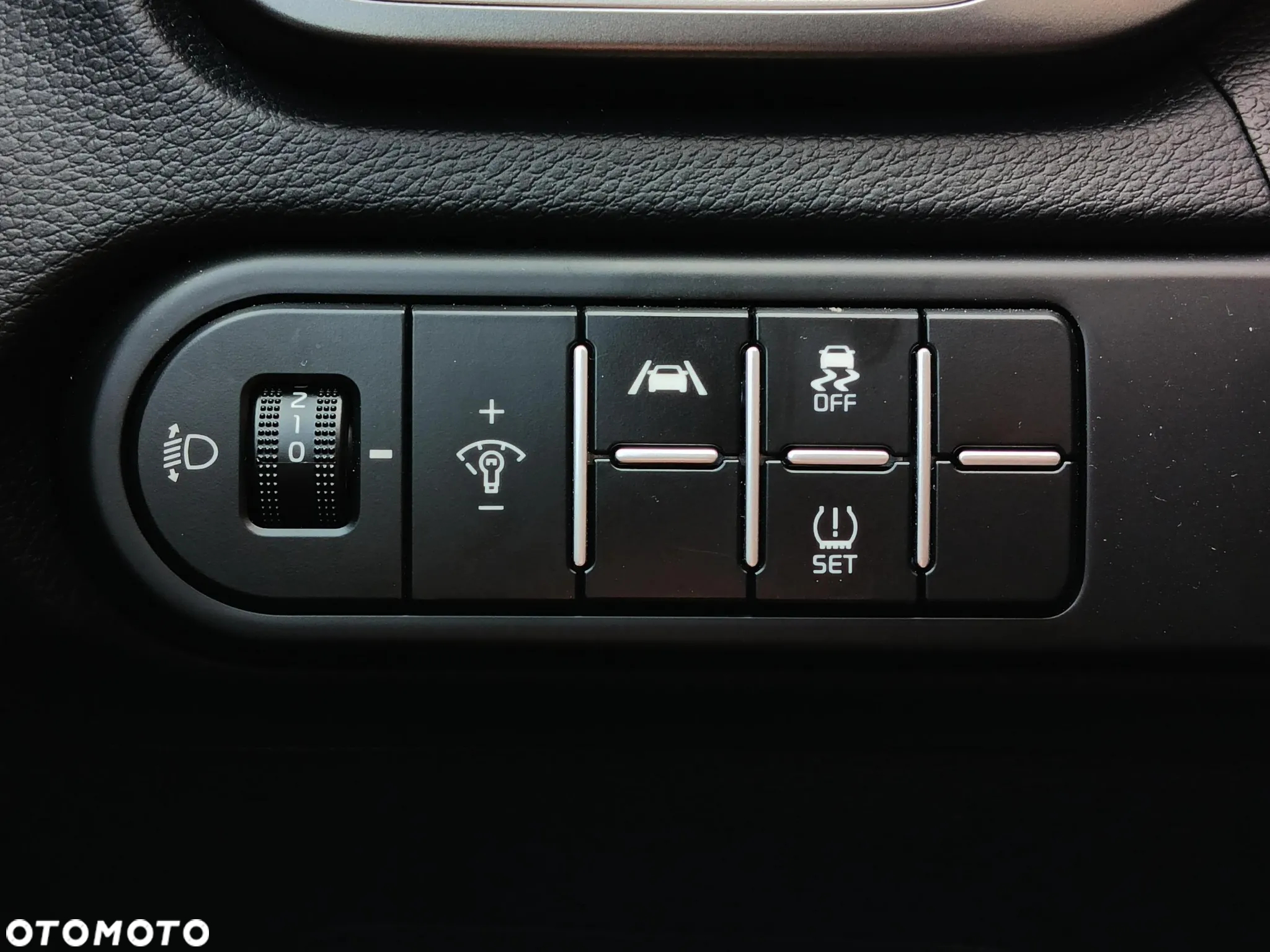 Kia XCeed 1.5 T-GDI M - 26