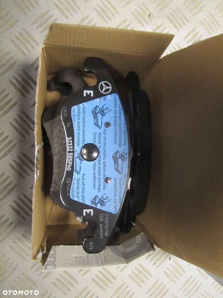 KLOCKI 0004209204 - 3